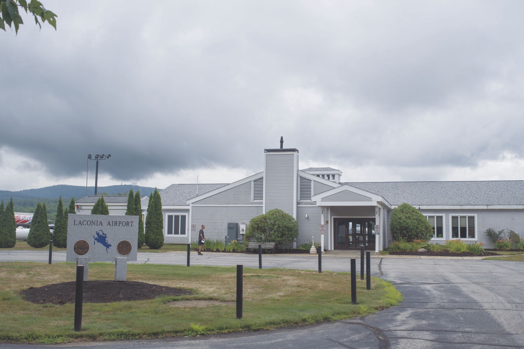 Only 1 airport parcel remains vacant after another lease approved
